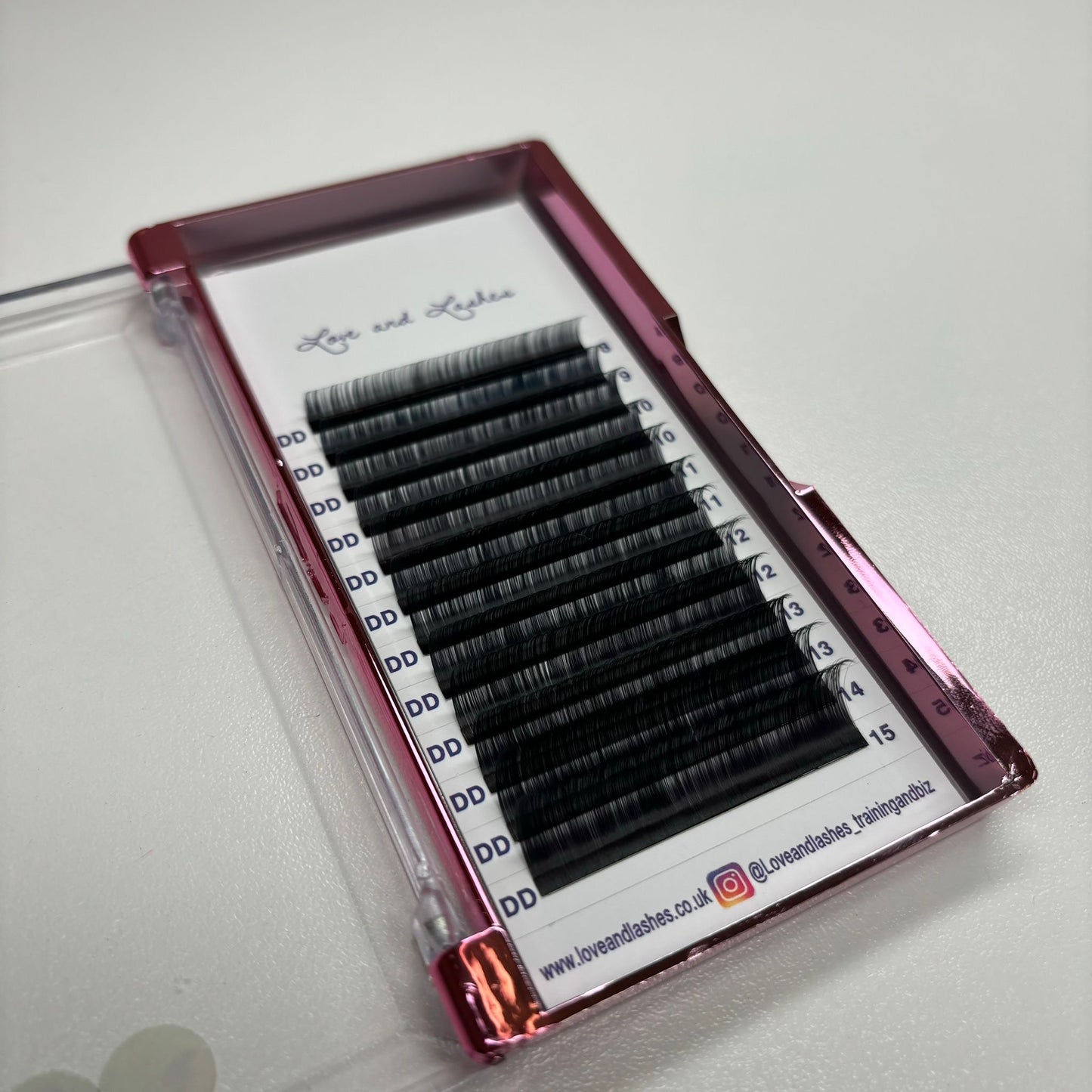 0.03 Volume Lashes