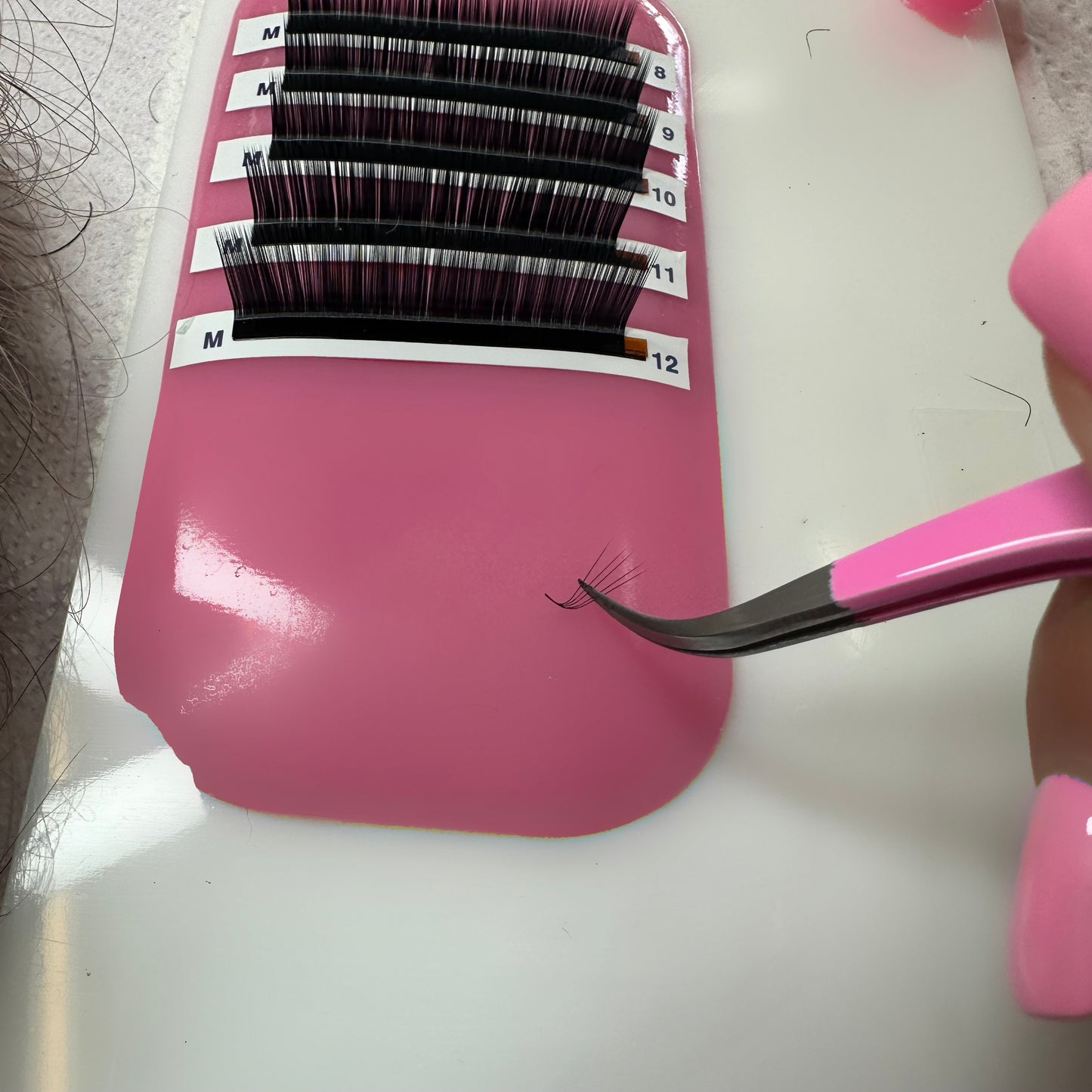 0.07 Volume Lashes