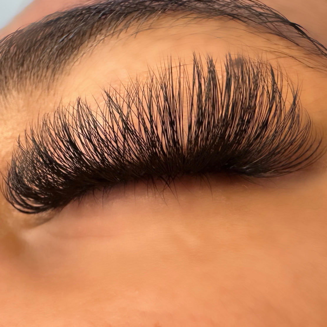 0.07 Volume Lashes